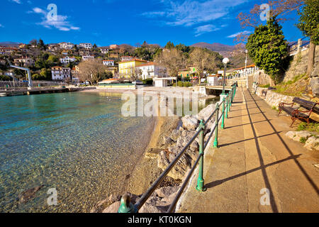 Ika Dorf und Lungomare Promenade anzeigen Stockfoto