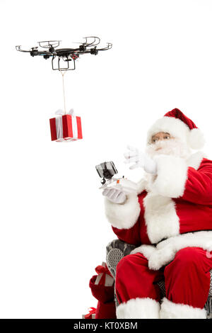 Santa Claus mit Drohne Stockfoto