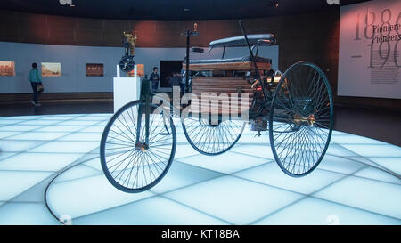 1886 Benz Patent-Motorwagen (Benz Patent-Motorwagen). Es wird allgemein als das erste Automobil der Welt angesehen. Stockfoto