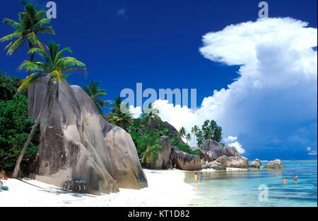 Felsen am Strand Anse Source D'Argent, La Digue Island, Seychellen Stockfoto