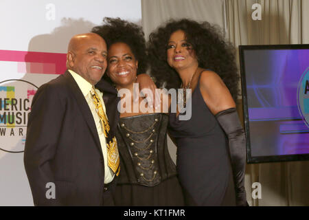 American Music Awards 2017 Presse bei Microsoft Theater am 19. November 2017 in Los Angeles, CA bietet: Berry Gordy, Rhonda Ross Kendrick, Diana Ross, Wo: Los Angeles, Kalifornien, Vereinigte Staaten, wenn: 19 November 2017 Credit: Nicky Nelson/WENN.com Stockfoto