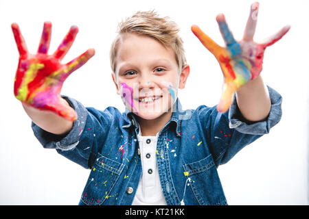 Aufgeregt Schuljunge Künstler Stockfoto