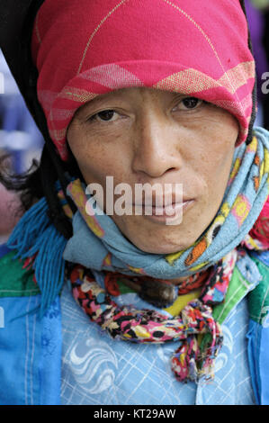 Porträt einer tribeswoman bei Meo Vac, Provinz Ha Giang, Vietnam