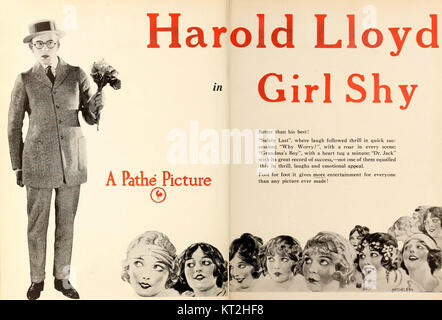 Der Werbespot für „Girl Shy“ wirbt für den Stummfilm von 1924 mit Harold Lloyd und hebt dessen komödiantische Handlung und Lloyds charmante Performance als Protagonistin hervor. Stockfoto