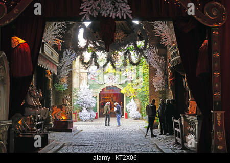 Ansicht des Musée des Arts Forains Museum, ein eigenes Museum der Kirmes Objekte in Bercy in Paris, Frankreich Stockfoto