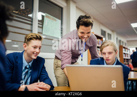 Hilfe In Lektion Stockfoto