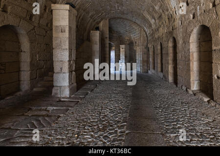 Zugang Tunnel in den alten Mauern von Almeida. Portugal. Stockfoto