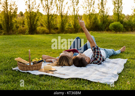 Genießen Sie den Tag mit einem Picknick Stockfoto