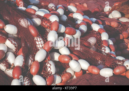 Fischernetz in einem alten Hafen Stockfoto