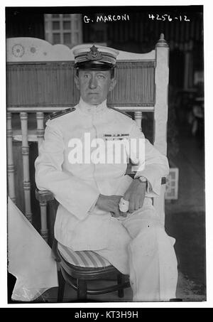 Guglielmo Marconi war ein italienischer Erfinder und Elektroingenieur, der für seine Pionierarbeit in der drahtlosen Kommunikation bekannt war. Seine Beiträge hatten einen tiefgreifenden Einfluss auf die globalen Kommunikationstechnologien. Stockfoto