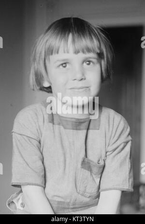 Jackie Coogan war ein US-amerikanischer Schauspieler, der für seine Rolle als Kinderstar in der Stummfilmzeit bekannt war und später als Erwachsenenschauspieler und Fernsehpersönlichkeit bekannt wurde. Stockfoto