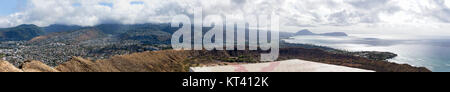 Panorama der Kaimuli, Koko Head und Kakaako, Oahu, Hawaii von der Aussichtsplattform auf Diamond Head vulkanischen Krater mit der Felge und Caldera in Th Stockfoto