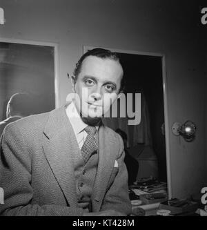 Larry Adler, Stadtzentrum, NYC, Januar 1947 (Gottlieb 00031) Stockfoto