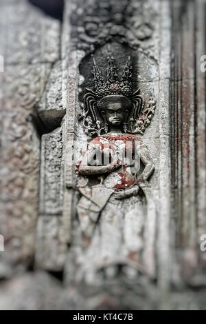 Stein-Wandmalereien und Skulpturen in Angkor Wat, Kambodscha Stockfoto