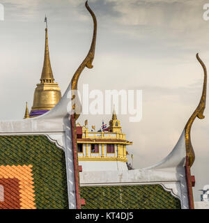 Der Stupa an der Spitze der Wat Saket, auch bekannt als die goldenen Bergs, im historischen Viertel von Bangkok, Thailand-Hauptstadt. Stockfoto