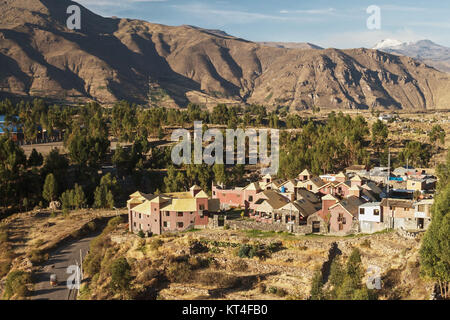 Anzeigen von Chivay Stadt in Peru Stockfoto