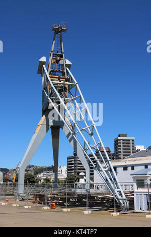 Das Stativ Kran auf Queens Wharf, Wellington, Neuseeland ist der letzte verbliebene wie Kran in Wellington und wurde im Jahr 2000 restauriert Stockfoto