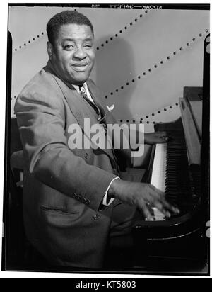 (Porträt von Art Tatum, Vogue, New York, N.Y., zwischen 1946 und 1948) (4843146283) Stockfoto