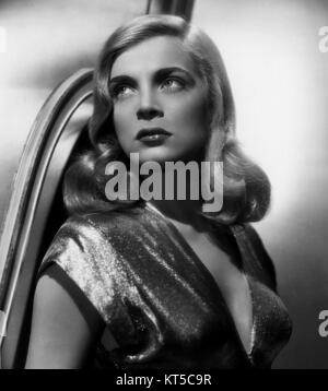 The Pubity still for *When You Came Along* (1945) ist ein Werbebild aus dem romantischen Comedyfilm, das eine Schlüsselszene aus dem Film darstellt. Stockfoto