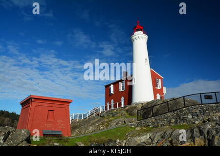 Fisgard Lighthouse im Fort Rodd Hill National Historic Park in Victoria BC, Kanada Stockfoto