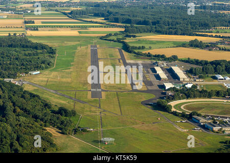 Düsseldorf Mönchengladbach Flughafen, Startbahn, Hangars, Willich, Niederrhein, Nordrhein-Westfalen, Deutschland, Europa, Willich, Niederrhein, Nordrhein - Stockfoto