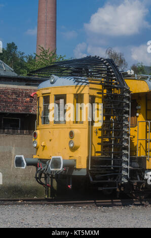 Eisenbahn, Tunnel mit mechanischen Messgeräte Stockfoto