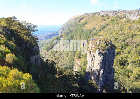 Blyde River Canyon Panorama. Die Pinnacle Rock, Wahrzeichen. Südafrikanische Landschaft, Afrika Stockfoto