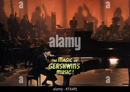 Der Film an American in Paris aus dem Jahr 1951 ist eine musikalische Romantik von Vincente Minnelli. Mit Gene Kelly und Leslie Caron spielt es in Paris und zeigt eine unvergessliche Partitur von George Gershwin. Der Trailer zeigt wichtige Szenen aus dem Film. Stockfoto
