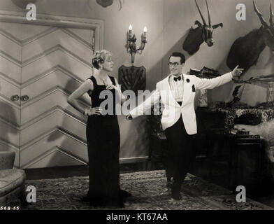 *The Milky Way* ist ein US-amerikanischer Film von Leo McCarey aus dem Jahr 1936. Der Film ist eine Komödie, die sich um zwei Charaktere dreht, die von Stan Laurel und Oliver Hardy porträtiert werden, während sie in verschiedenen Missgeschicken in einer Sportwelt verwickelt werden. Stockfoto