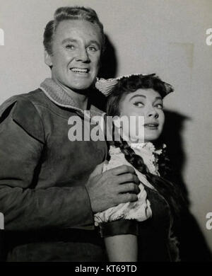 Van Johnson-Lori Nelson in der Rattenfänger von Hameln Stockfoto