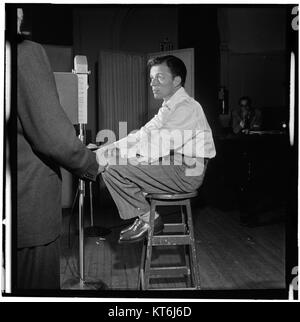 (Porträt von Frank Sinatra, Liederkrantz Hall, New York, N.Y., Ca. 1947) (5148184447) Stockfoto