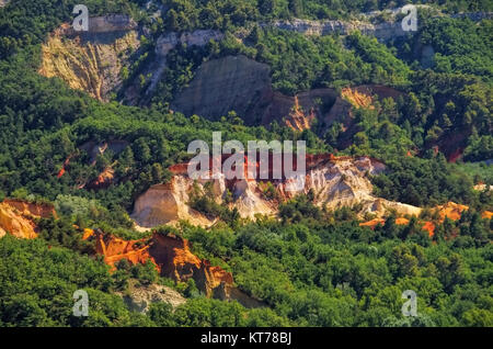 Rustel Ockerfelsen - Rustel Colorado, Ocker, Luberon, Provence, Frankreich Stockfoto