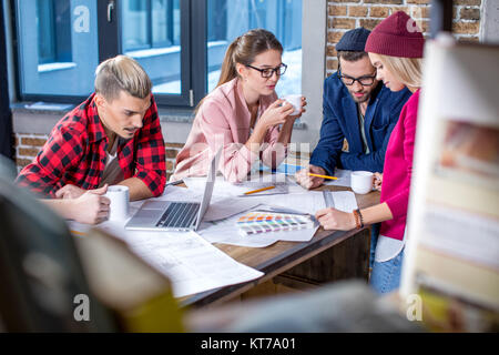 Designer arbeiten am Projekt Stockfoto