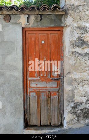 Stadtansichten - Fassaden in polop de la Marina - Costa Blanca - Spanien Stockfoto