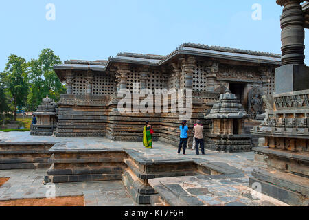 Äußere Ansicht. Hoysalesvara Tempel, Halebid, Karnataka, aus dem 12. Jahrhundert. Shiva Tempel Stockfoto