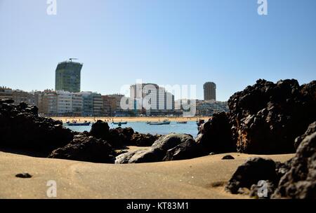 Der Strand Las Canteras und Las Palmas, Gran Canaria, Kanarische Inseln, Spanien Stockfoto