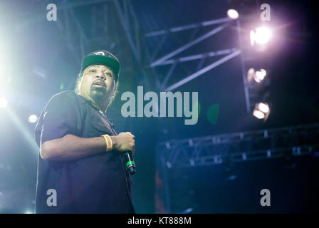 Die US-amerikanische Hip-Hop-Gruppe Dilated Völker führt ein live-Konzert in der Arena-Bühne beim Roskilde Festival 2014. Hier sieht man Rapper Rakaa Iriscience live auf der Bühne. Dänemark, 04/07-2014. Stockfoto