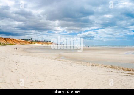 Canoa Quebrada, Brasilien, May 12, 2017: Klippen an der Canoa Quebrada Beach an der Ceara in Brasilien Stockfoto