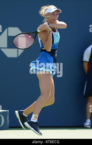 SMG Caroline Wozniacki FL5 USopen Tag2 082713 08.JPG Flushing, NY - 27. August: Caroline Wozniacki an Tag zwei des 2013 US Open an USTA Billie Jean King National Tennis Center am 27. August 2013 in der Nähe der Queens Borough von New York City. Personen: Caroline Wozniacki Stockfoto