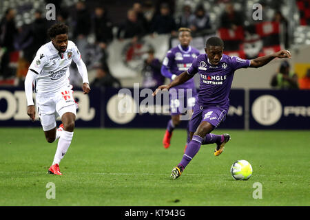 Toulouse (Frankreich), 29.November 2017 französische Fußballsport Meisterschaft Ligue 1 Saison 2017-2018 Toulouse FC gegen OGC Nizza MAX GRADEL Credit: Sebastien Lapeyrere/Alamy Leben Nachrichten. Stockfoto