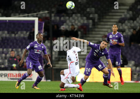 Toulouse (Frankreich), 29.November 2017 französische Fußballsport Meisterschaft Ligue 1 Saison 2017-2018 Toulouse FC gegen OGC Nizza MAX GRADEL und ANDY DELORT Credit: Sebastien Lapeyrere/Alamy Leben Nachrichten. Stockfoto