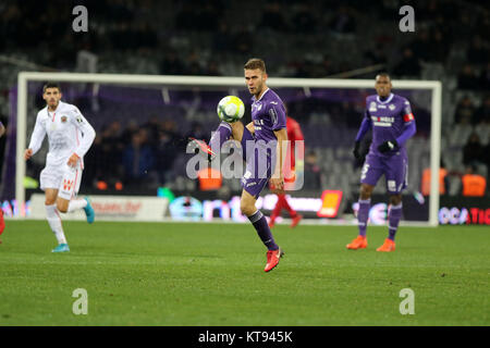 Toulouse (Frankreich), 29.November 2017 französische Fußballsport Meisterschaft Ligue 1 Saison 2017-2018 Toulouse FC gegen OGC Nizza ALEXIS BLIN Credit: Sebastien Lapeyrere/Alamy Leben Nachrichten. Stockfoto