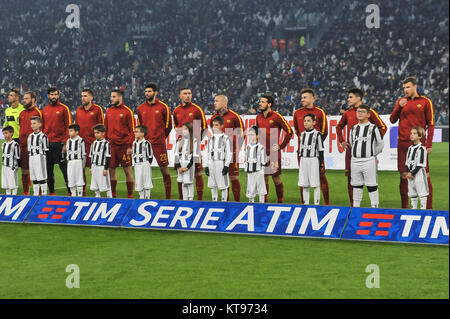 Turin, Italien. 23 Dez, 2017. Team Roma während der Serie ein Fußballspiel zwischen Juventus Turin und der FC als Roma bei der Allianz Stadion am 23. Dezember, in Turin, Italien 2017. Quelle: FABIO UDINE/Alamy leben Nachrichten Stockfoto