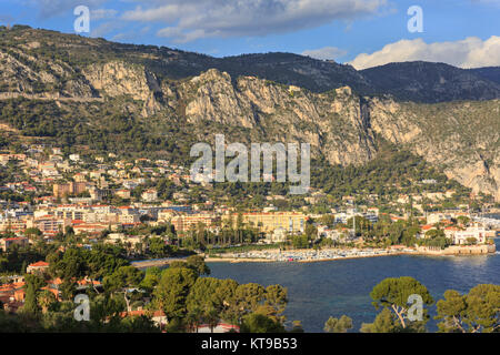 Blick Richtung Beaulieu-sur-Mer, Alpes Maritimes, Cote d'Azur, Frankreich, Mittelmeer Stockfoto