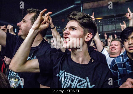 Ein Heavy Metal Fan besucht eine Live Konzert mit der amerikanischen Thrash Metal Band Anthrax in den Amager Bio in Kopenhagen. Dänemark, 06.03.2017. Stockfoto
