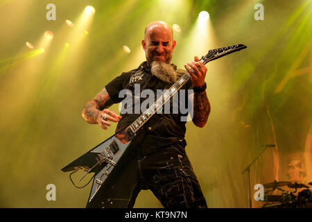 Die amerikanische Thrash Metal Band Anthrax führt ein Live Konzert während der dänischen Musik Festival Roskilde Festival 2017. Hier Gitarrist Scott Ian ist live auf der Bühne gesehen. Dänemark, 01/07 2017. Stockfoto