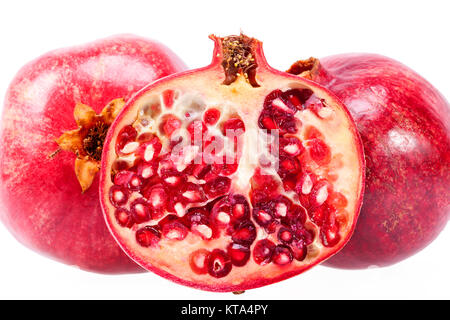 Frucht der rote Granatapfel auf weißem Hintergrund Stockfoto