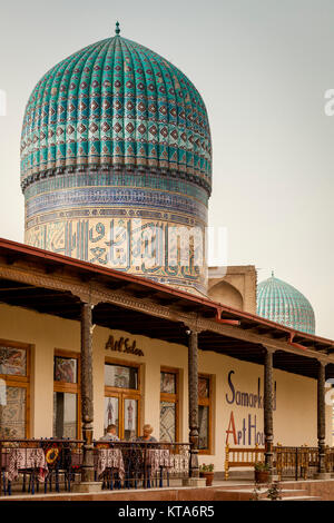 Das Art Café neben dem Bibi Khanym Moschee, Samarkand, Usbekistan Stockfoto