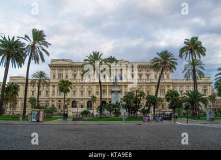 Rom (Italien) - Das Denkmal, Schloss und Museum namens Castel Sant'Angelo, neben St. Peter im Vatikan Stockfoto