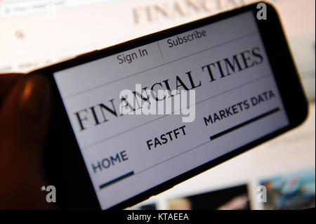 Die Financial Times Website über ein Telefon und eine Website Stockfoto